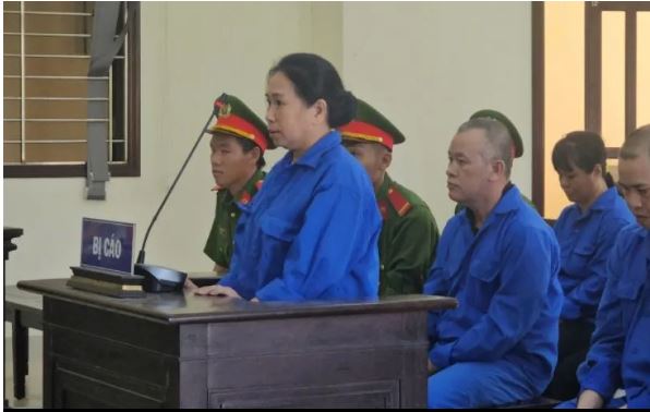 Tráo giấy tờ, giả chủ đất chiếm đoạt 1 tỷ đồng